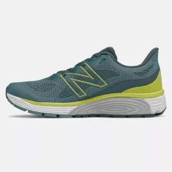 Men's Wide Fit New Balance MVYGOLY2 Vaygo Running Trainers - Green/Yellow