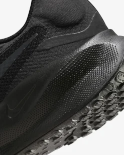 Men's Wide Fit Nike FB8501-001 Revolution 7 Running Trainers