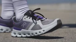 Men's Wide Fit On Cloudrunner 2 Training Shoes
