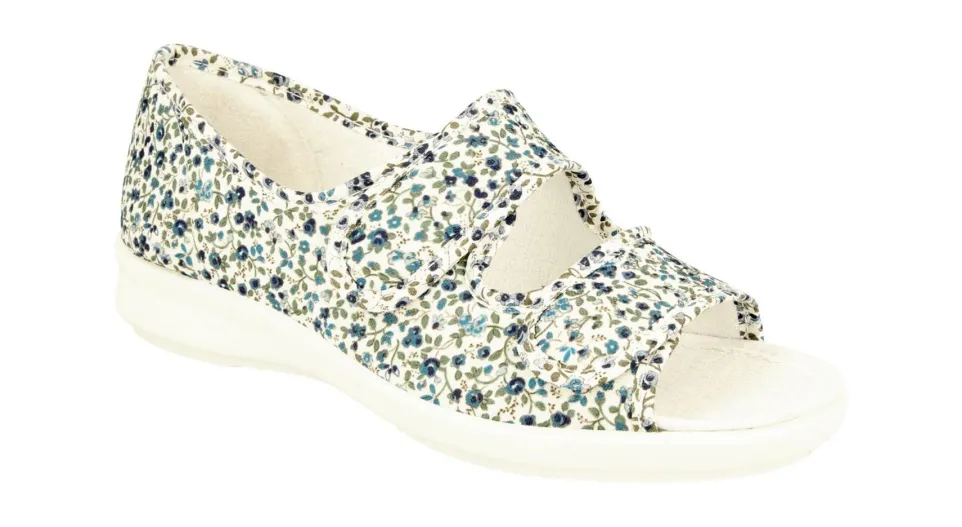 Womens Wide Fit DB Cora Canvas Shoes
