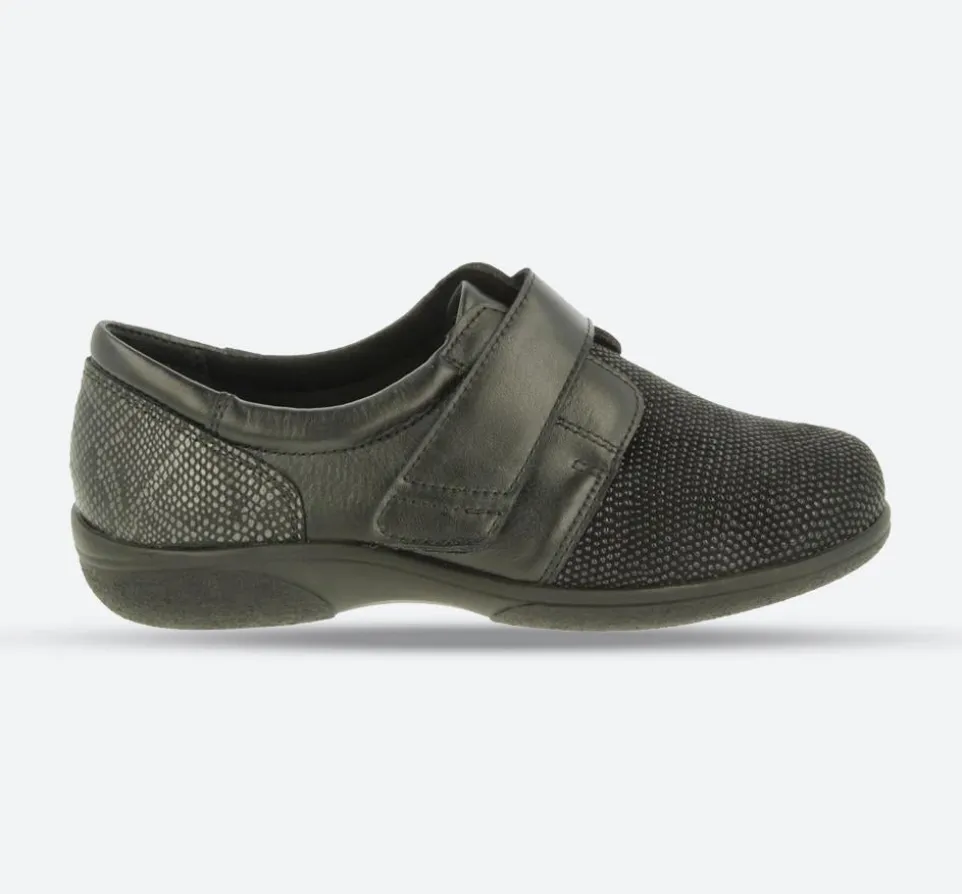 Womens Wide Fit DB Firecrest Shoes
