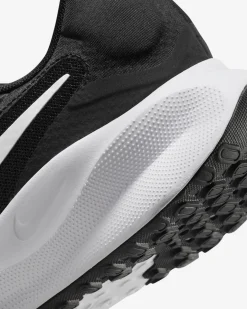 Women's Wide Fit Nike FB8501-002 Revolution 7 Running Trainers