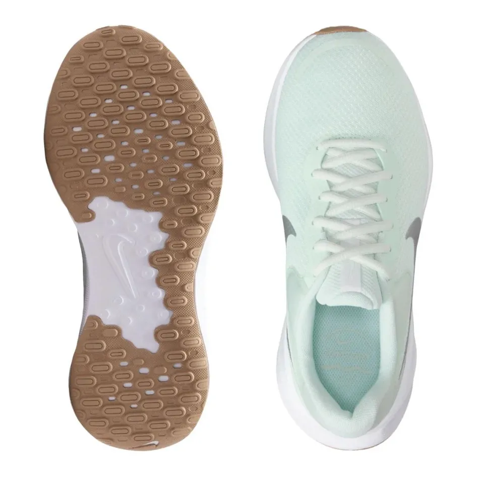 Women's Wide Fit Nike FZ6829-303 Revolution 7 Trainers